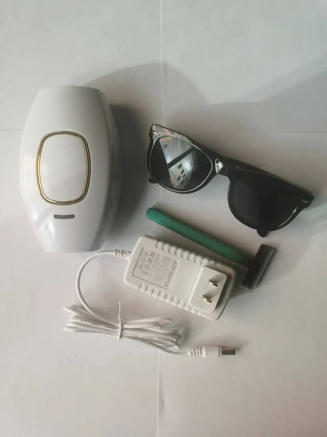 “Smooth, hair-free skin at home — no more shaving or waxing.”